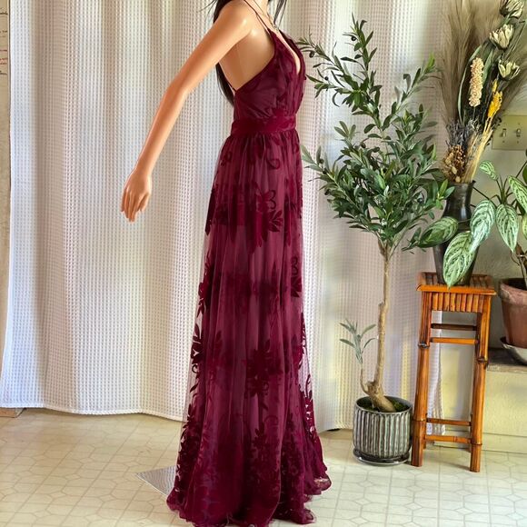 Windsor Burgundy Floral Prom Dress - Picture 3 of 7